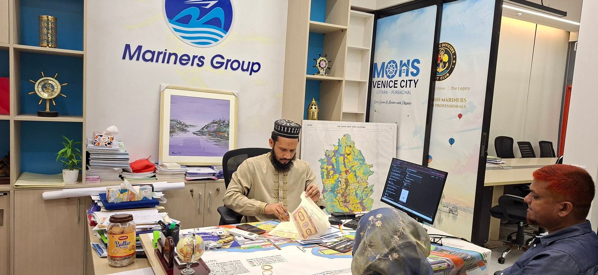 আলহামদুলিল্লাহ। আমাদের MOHS Venice City পরিবারে আরো একজন মেরিনার যুক্ত হলেন তার পরিবারসহ। ২ জনের নামেই ৫ কাঠা জায়গা বুকিং দিলেন।
অল্প সময়ে জায়গার দাম বাড়বে কয়েকগুন।
Marine Officers Boat Club